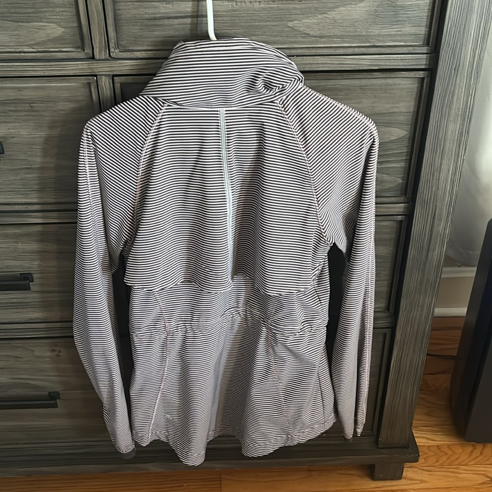 Lululemon Jacket - Picture 2 of 5